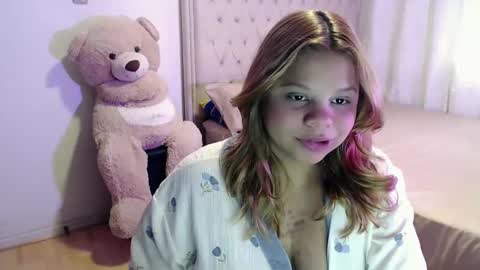 Cristal online show from November 1, 6:21 pm