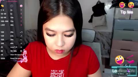 Snapshot of sweetcrizel12 chatting on October 1, 2:17 am SweetSpicy Chloe online show from October 1, 2:17 am