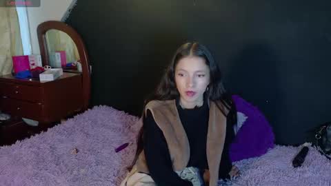 sweetdam12 online show from September 18, 8:11 pm