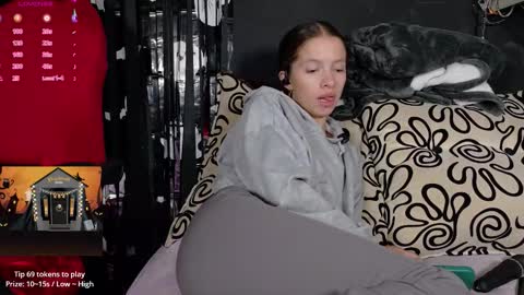 sweetdam12 online show from October 18, 7:58 pm