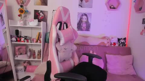 Snapshot of sweetdeemon chatting on June 25, 5:12 am Vernica Help me to reach 80 likes thank you online show from June 25, 5:12 am