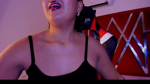 Snapshot of sweetdesireasm chatting on February 10, 8:24 pm Sweet Desire online show from February 10, 8:24 pm