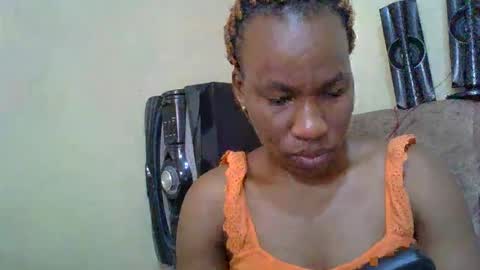 Snapshot of sweetdiva2012 chatting on October 6, 6:11 am sweetdiva2012 online show from October 6, 6:11 am