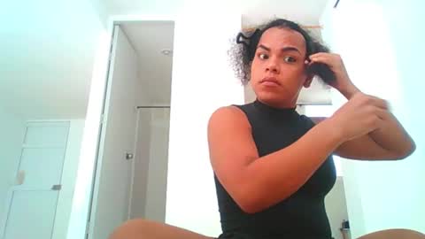 Snapshot of sweetdoll6 chatting on September 17, 1:24 pm Sweet Doll online show from September 17, 1:24 pm