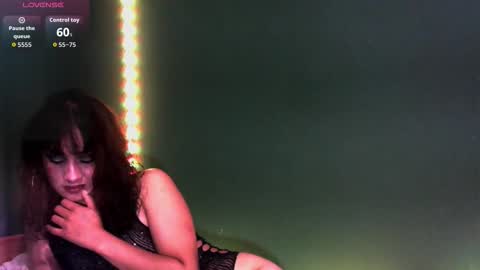 carolayn  online show from November 23, 11:54 am