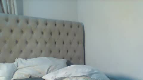 Snapshot of sweetershea254 chatting on February 19, 7:10 pm sweetershea254 online show from February 19, 7:10 pm