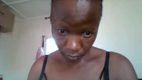 Snapshot of sweetershea254 chatting on February 20, 2:28 pm sweetershea254 online show from February 20, 2:28 pm