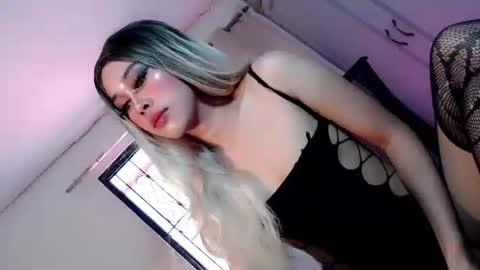 sweetest_bunny online show from June 9, 6:14 am