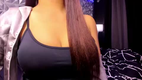 Snapshot of sweetest_one4 chatting on July 5, 4:58 pm sweetest_one4 online show from July 5, 4:58 pm