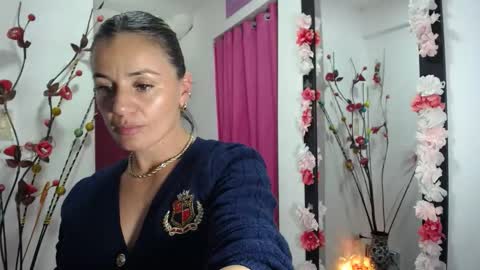 Snapshot of sweetfantasyy69 chatting on April 22, 12:46 am sweef online show from April 22, 12:46 am