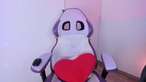 Snapshot of sweetfire_moon1 chatting on June 11, 11:14 pm sweetfire_moon1 online show from June 11, 11:14 pm