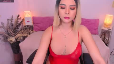 janelle online show from December 20, 12:34 pm