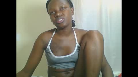 Snapshot of sweetgal2025 chatting on June 5, 10:32 am EUNICE online show from June 5, 10:32 am