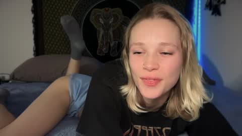 sweetgracee online show from December 10, 8:08 am