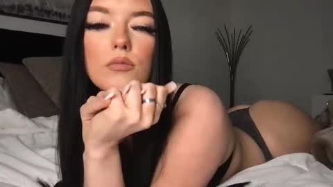 Gracie  online show from December 2, 4:07 am