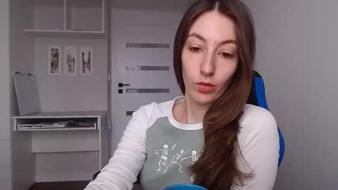 Emma  online show from November 21, 9:41 am