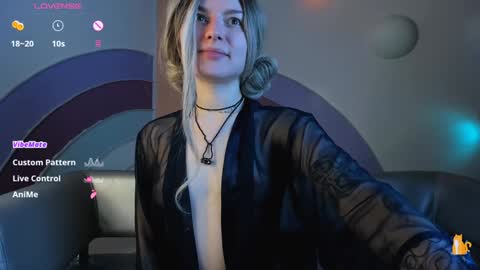 Snapshot of sweetheart_flower chatting on January 15, 7:44 pm Kira online show from January 15, 7:44 pm