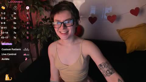 Snapshot of sweetheart_flower chatting on February 17, 3:58 am Kira online show from February 17, 3:58 am