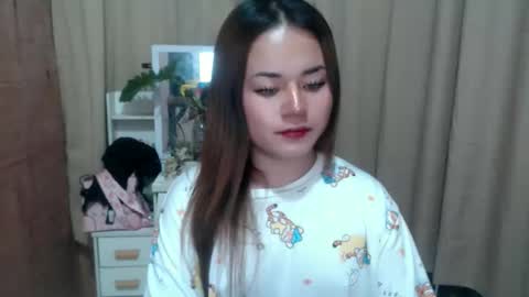 sweethotlove_xoxo online show from September 28, 10:15 pm