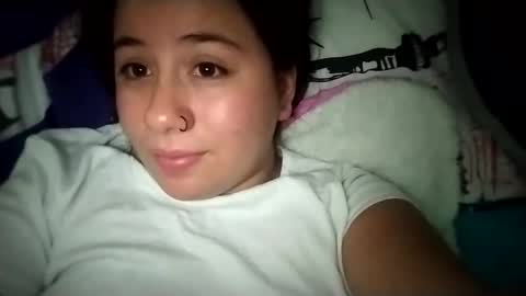 Snapshot of sweetie__annie chatting on February 5, 5:20 am Ana Mara i cant Make noise My family is here online show from February 5, 5:20 am