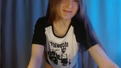 Annie online show from May 12, 9:23 pm