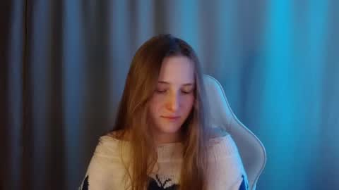 Annie online show from May 28, 8:17 pm