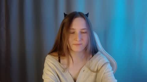 Annie online show from June 2, 9:17 pm