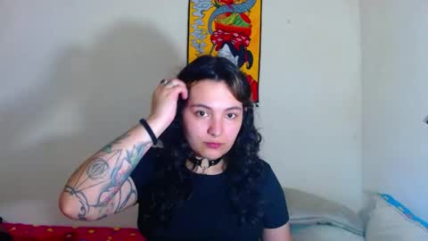 Snapshot of sweetie_maryy chatting on May 24, 7:30 pm Maria my insta sweetie maryy online show from May 24, 7:30 pm