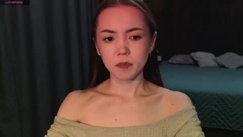 Snapshot of sweetieee_kira chatting on April 24, 3:31 am sweetieee_kira online show from April 24, 3:31 am