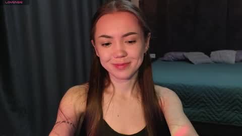 Snapshot of sweetieee_kira chatting on May 3, 3:01 am sweetieee_kira online show from May 3, 3:01 am