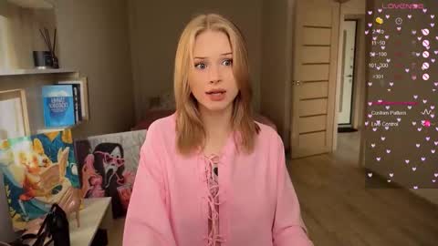 Snapshot of sweetielis chatting on October 18, 7:09 am sweetie Lisa3 online show from October 18, 7:09 am