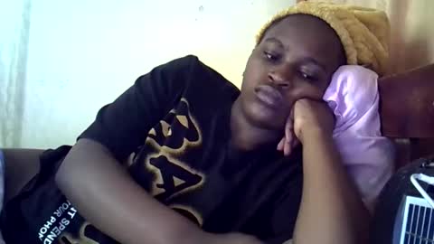 Snapshot of sweetielonglips chatting on February 12, 6:52 am sweetielonglips online show from February 12, 6:52 am