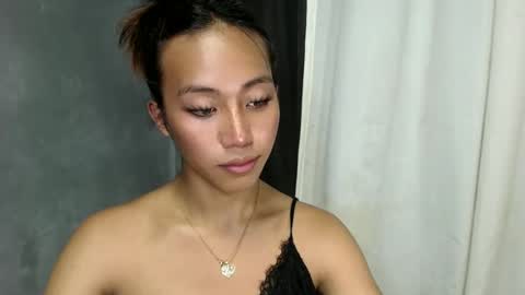 Snapshot of sweetiie_caren chatting on February 26, 2:48 am CAREN online show from February 26, 2:48 am