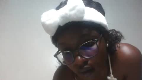 Snapshot of sweetivy645263 chatting on September 23, 4:10 pm sweetivy645263 online show from September 23, 4:10 pm