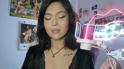 SweetJess online show from April 13, 4:29 am