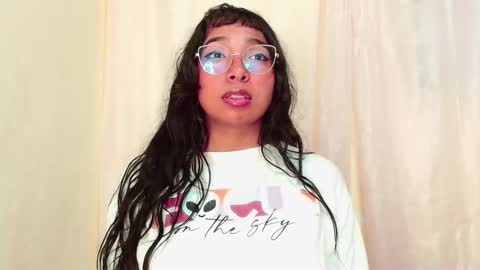 Snapshot of sweetkairi chatting on November 9, 3:49 am mishel online show from November 9, 3:49 am