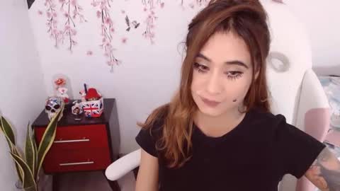 karen online show from October 25, 5:19 pm