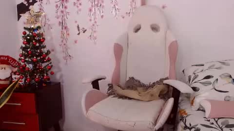 karen online show from December 19, 4:25 pm