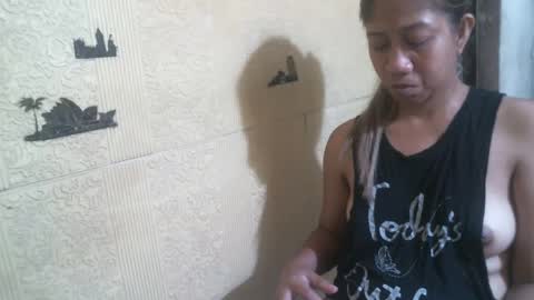 Snapshot of sweetkriss4u chatting on February 4, 5:01 pm Chris online show from February 4, 5:01 pm