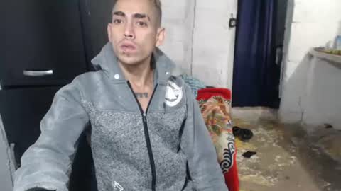 Snapshot of sweetlatinakim chatting on June 9, 11:44 am Camilo online show from June 9, 11:44 am