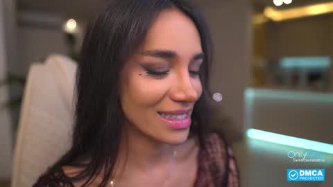 Snapshot of sweetlaurasaenz chatting on September 22, 3:08 am Laura Saenz  Geminis online show from September 22, 3:08 am