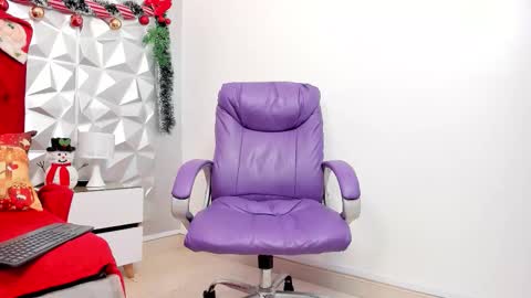 Lauren online show from November 30, 6:17 am