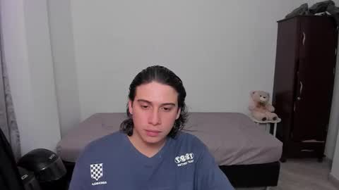 Snapshot of sweetlian_04 chatting on February 5, 3:22 am Lian online show from February 5, 3:22 am