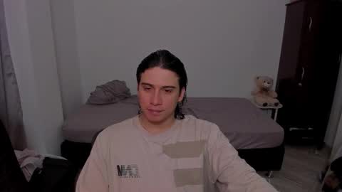 Snapshot of sweetlian_04 chatting on February 12, 9:54 pm Lian online show from February 12, 9:54 pm