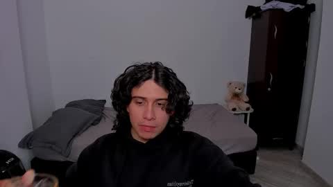 Snapshot of sweetlian_04 chatting on February 22, 7:34 pm Lian online show from February 22, 7:34 pm