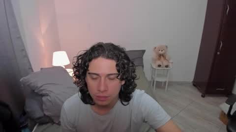 Lian online show from March 26, 8:09 am