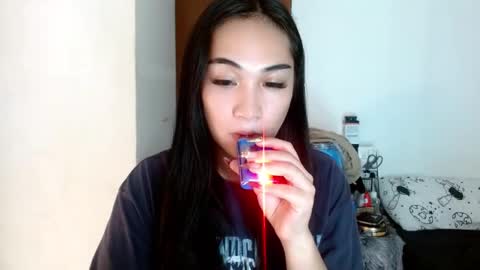 Lilly online show from December 20, 3:31 pm