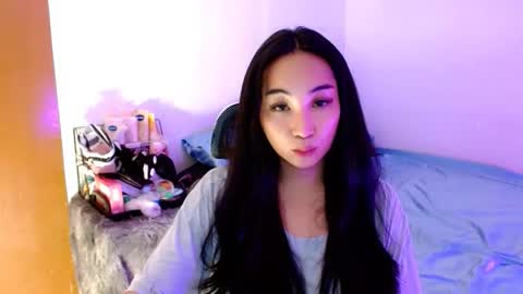 Lilly online show from November 15, 1:58 am