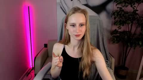 sweetllyshy online show from November 23, 9:42 am