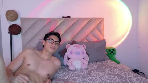 Snapshot of sweetlove_243 chatting on June 27, 12:22 pm sweetlove 243 online show from June 27, 12:22 pm